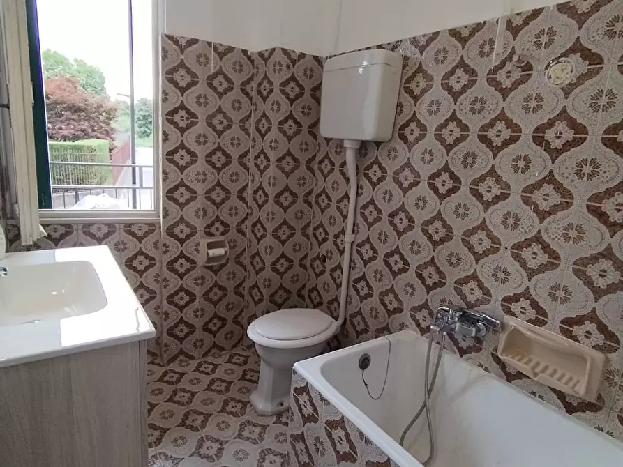 Immagine 8 di Appartamento in vendita  a Busto Arsizio