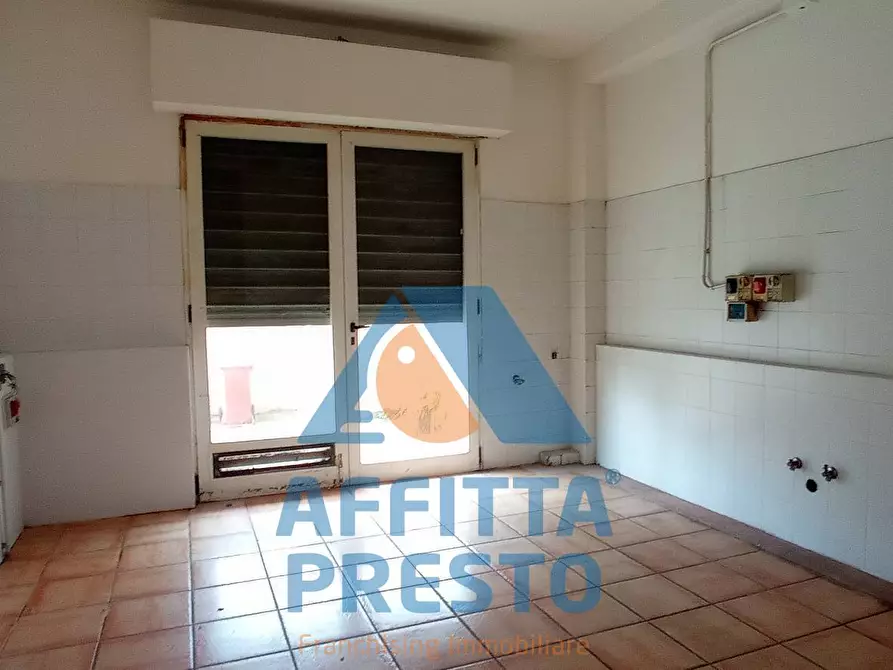 Immagine 12 di Attività commerciale in vendita  a Empoli