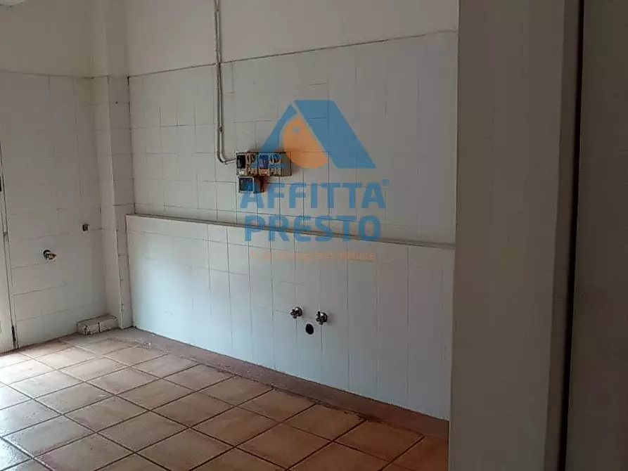 Immagine 13 di Attività commerciale in vendita  a Empoli