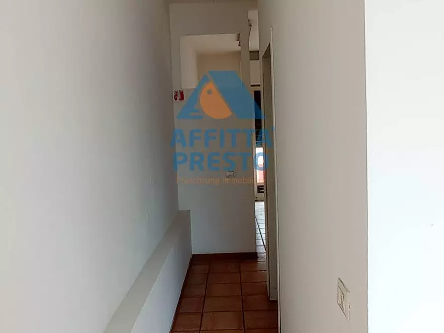 Immagine 16 di Attività commerciale in vendita  a Empoli