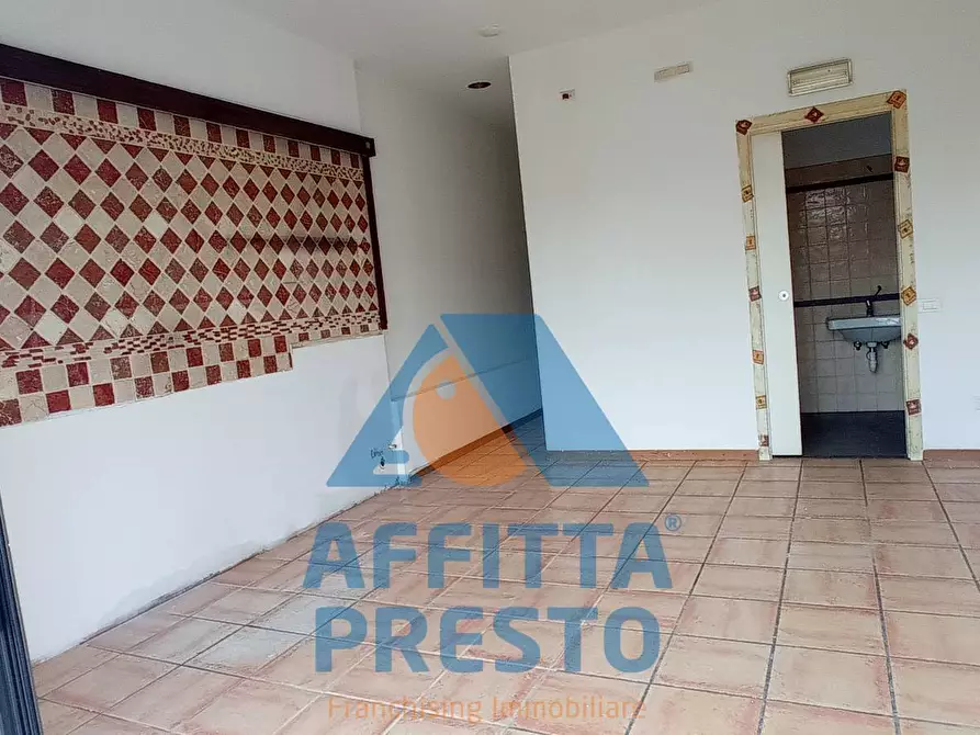 Immagine 17 di Attività commerciale in vendita  a Empoli