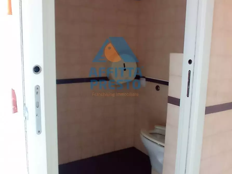 Immagine 18 di Attività commerciale in vendita  a Empoli