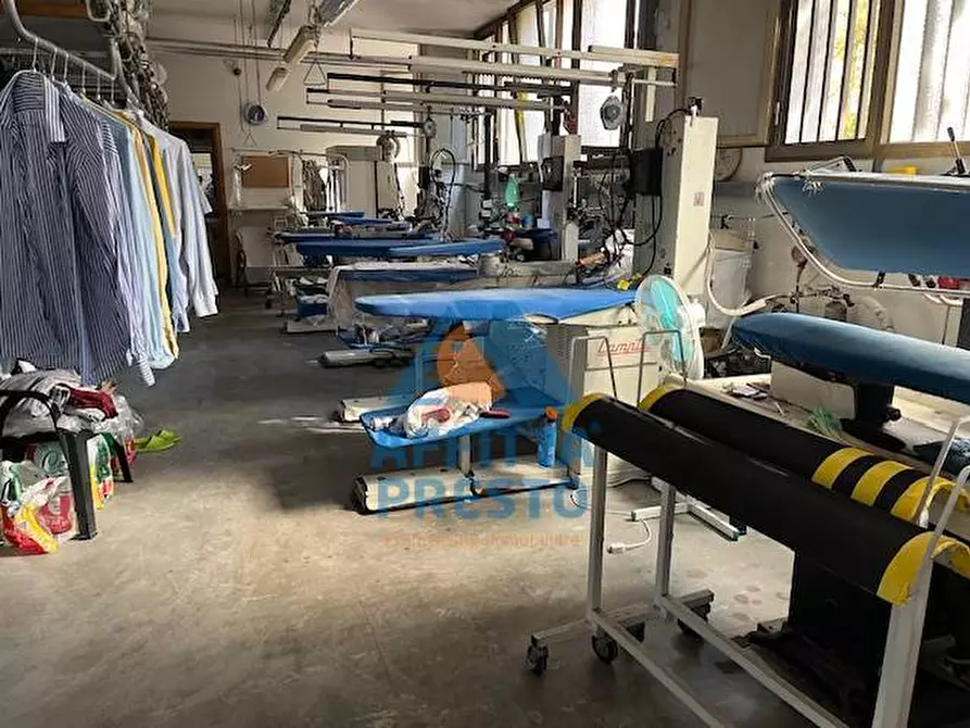 Immagine 3 di Attività commerciale in affitto  a Empoli