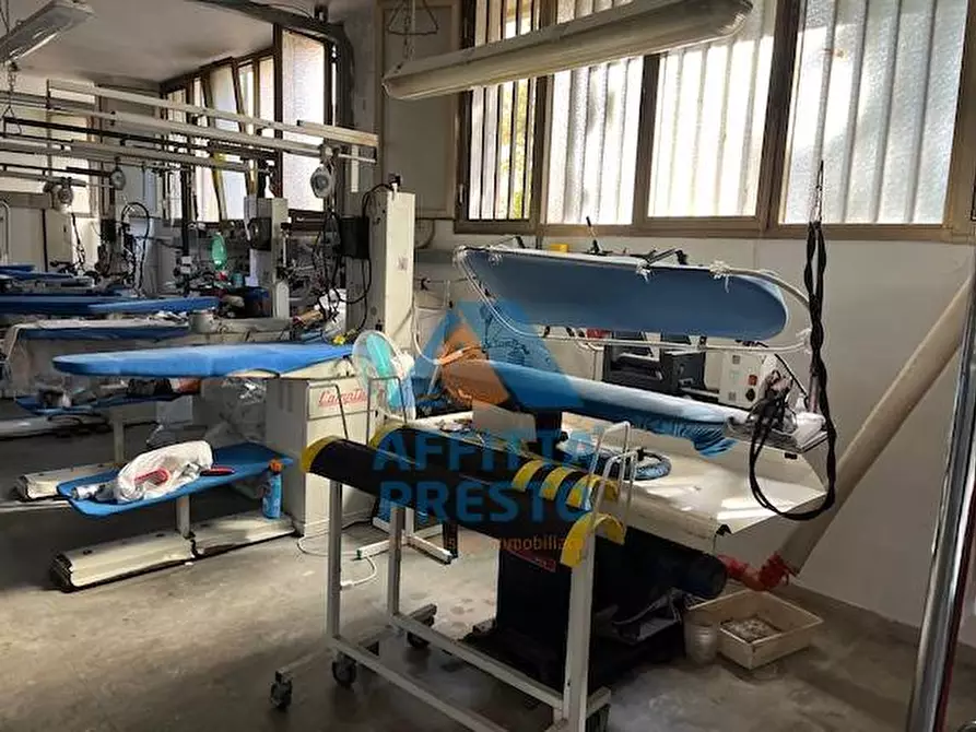 Immagine 4 di Attività commerciale in affitto  a Empoli