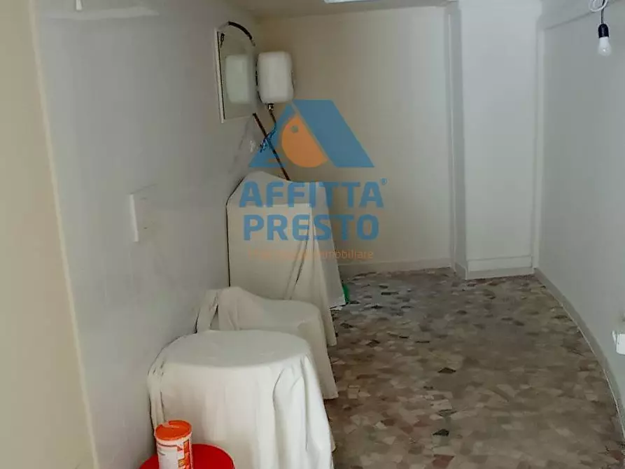 Immagine 10 di Attività commerciale in affitto  a Empoli
