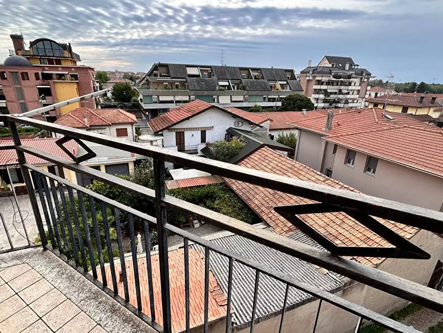 Immagine 20 di Appartamento in vendita  a Busto Arsizio