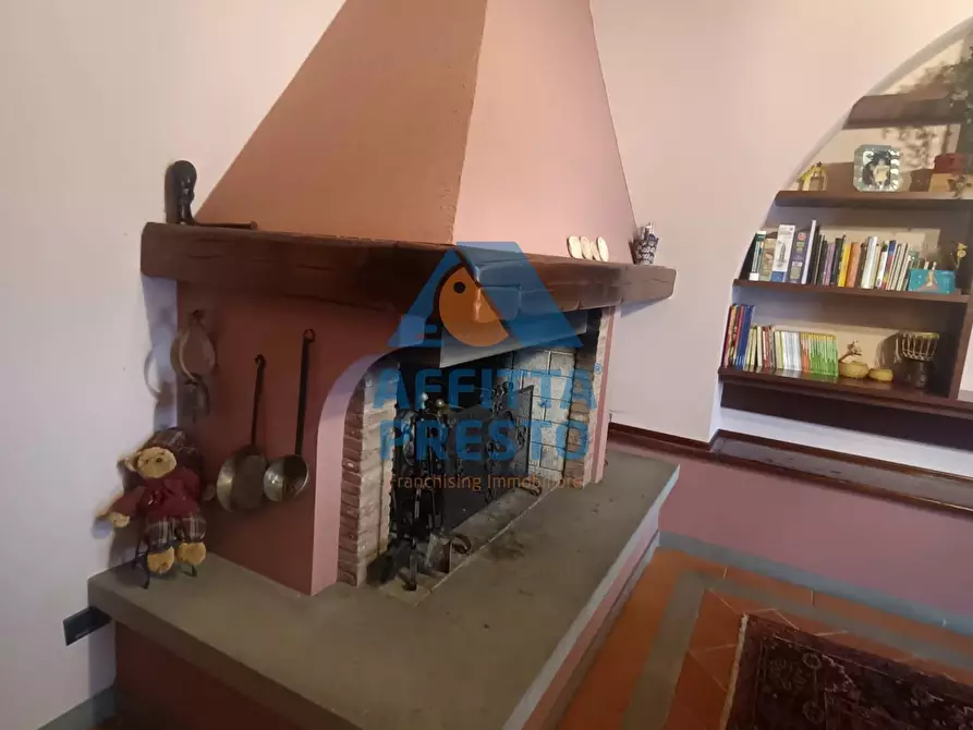 Immagine 23 di Villetta a schiera in affitto  a Capraia E Limite