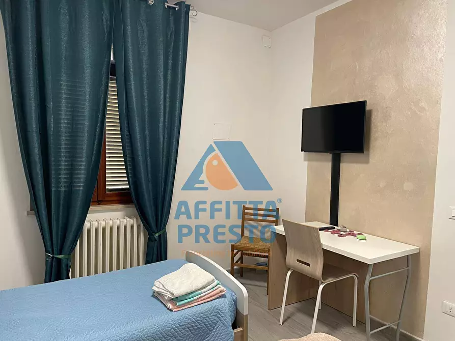 Immagine 3 di Camera in affitto  a Cascina