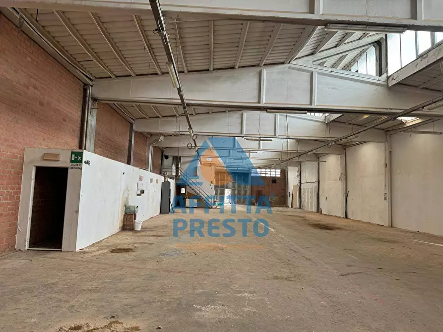 Immagine 4 di Capannone industriale in affitto  a Empoli