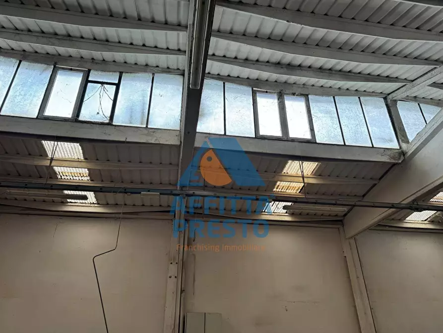 Immagine 2 di Capannone industriale in affitto  a Empoli