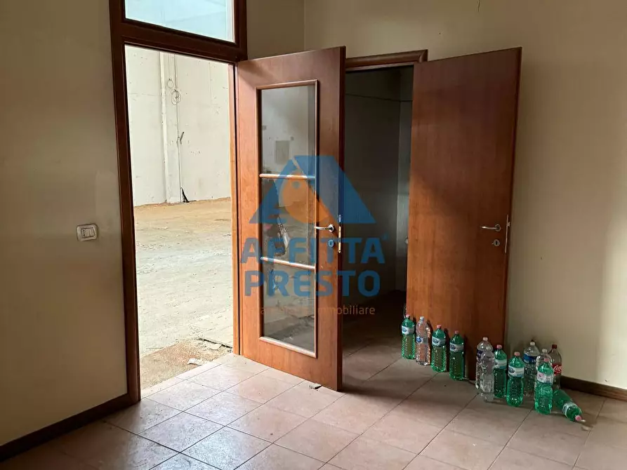Immagine 8 di Capannone industriale in affitto  a Empoli