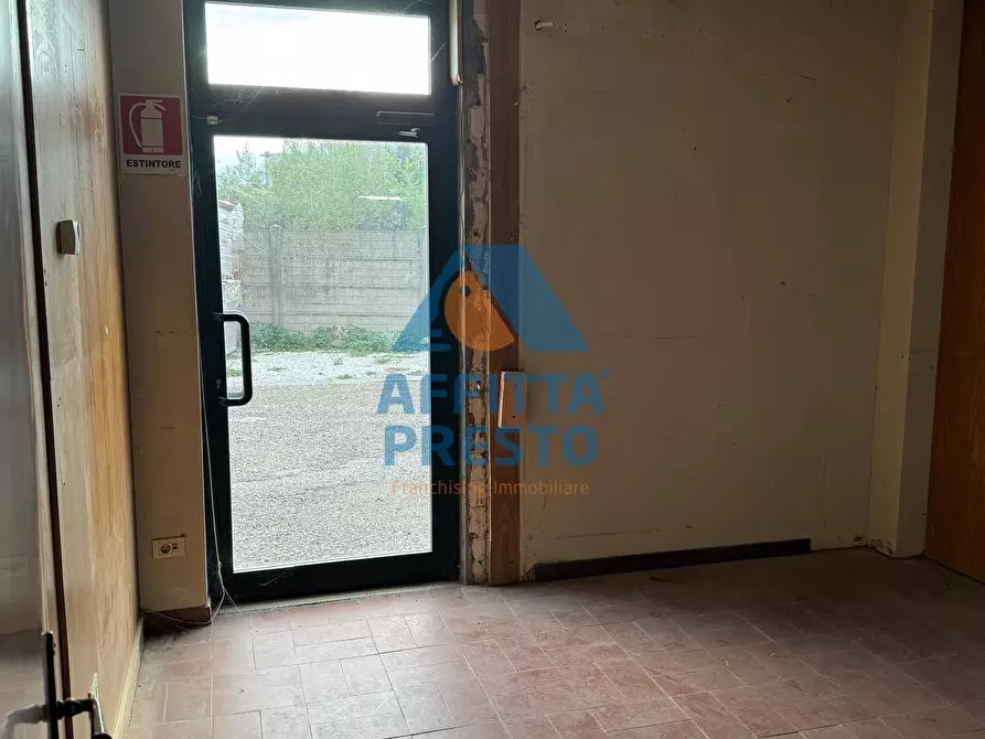 Immagine 9 di Capannone industriale in affitto  a Empoli
