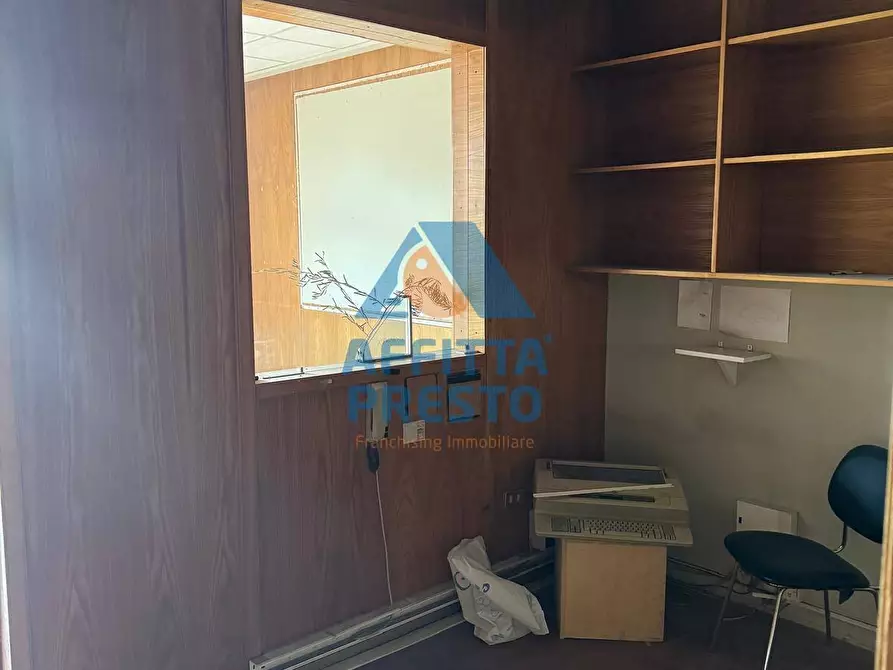 Immagine 10 di Capannone industriale in affitto  a Empoli