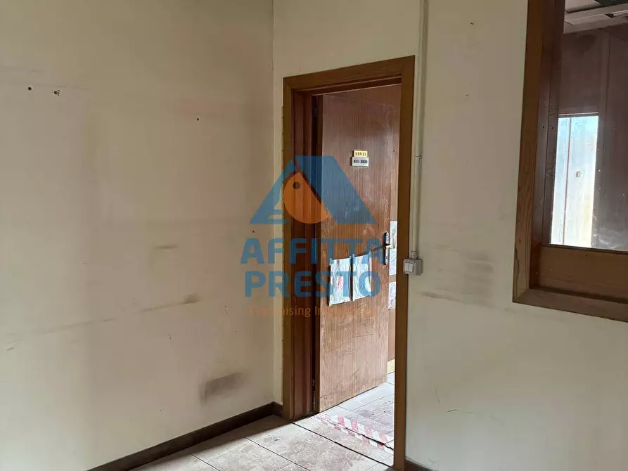 Immagine 11 di Capannone industriale in affitto  a Empoli