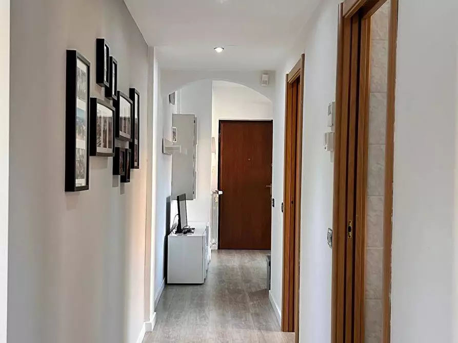 Immagine 11 di Appartamento in vendita  a Legnano