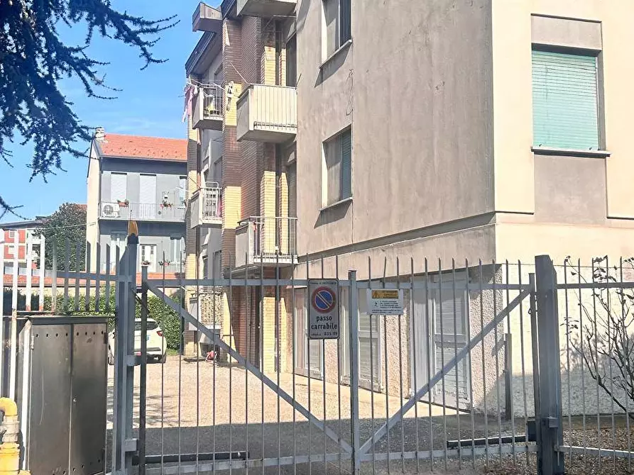 Immagine 22 di Appartamento in vendita  a Legnano