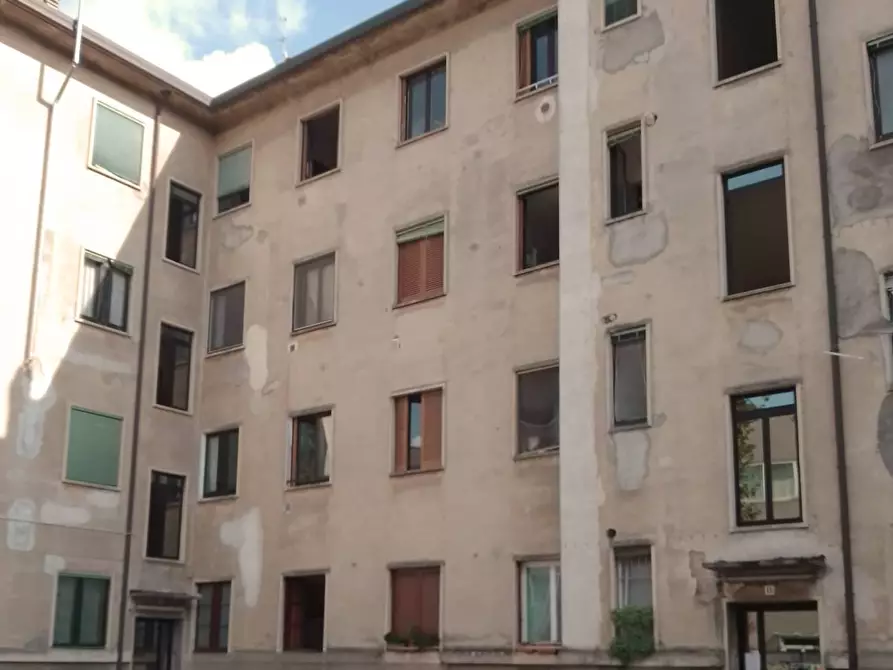 Immagine 10 di Appartamento in vendita  in via cremona a Legnano