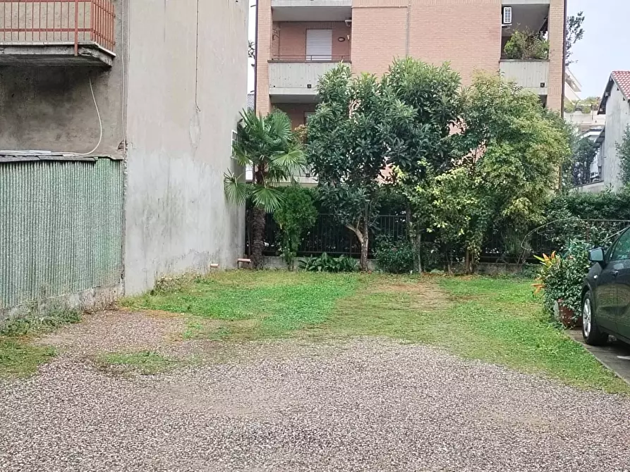 Immagine 6 di Appartamento in vendita  a Busto Arsizio