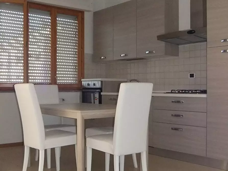 Immagine 13 di Appartamento in affitto  a Empoli