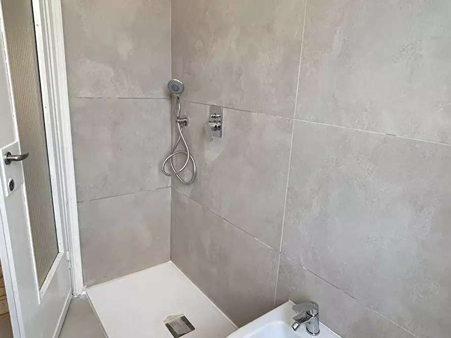 Immagine 16 di Appartamento in affitto  a Busto Arsizio