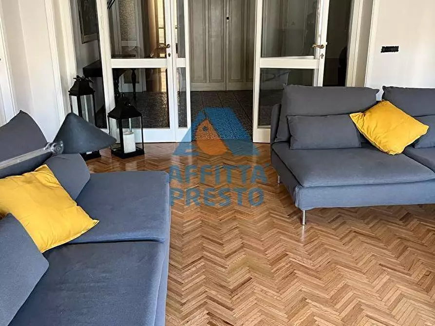 Immagine 9 di Camera in affitto  a Pontedera