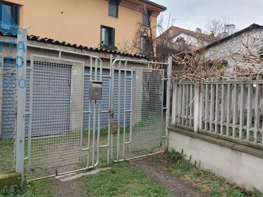 Immagine 4 di Box auto in affitto  in via cairoli a Chivasso