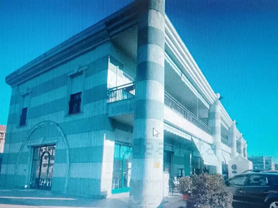 Immagine 1 di Box auto in vendita  in Via Settimo a Borgaro Torinese