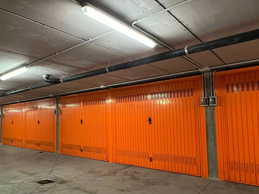 Immagine 3 di Box auto in vendita  in Via Arvier a Torino
