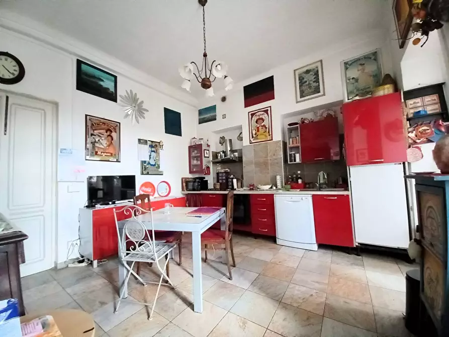 Immagine 15 di Camera in vendita  in via piave a Caluso