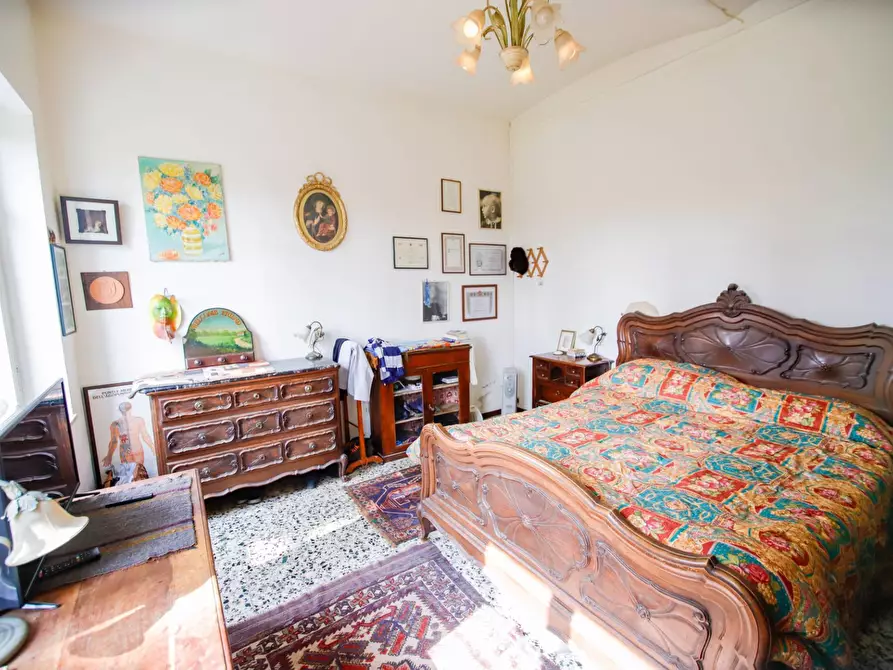 Immagine 26 di Camera in vendita  in via piave a Caluso