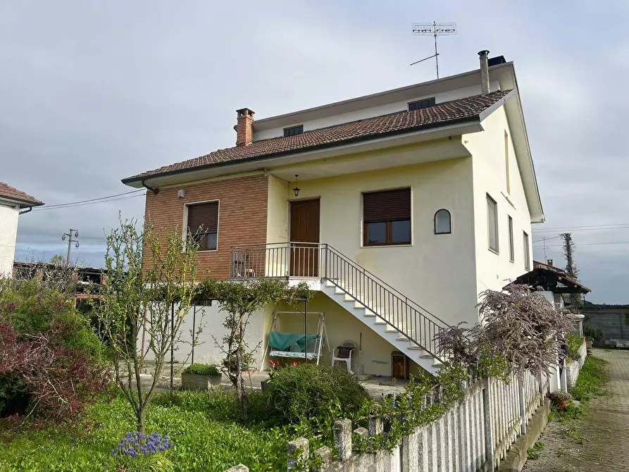 Immagine 1 di Villa in vendita  in Corso Italia a Monteu Da Po