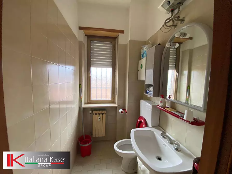 Immagine 6 di Locale commerciale in affitto  in VIALE EUROPA a Mazzè