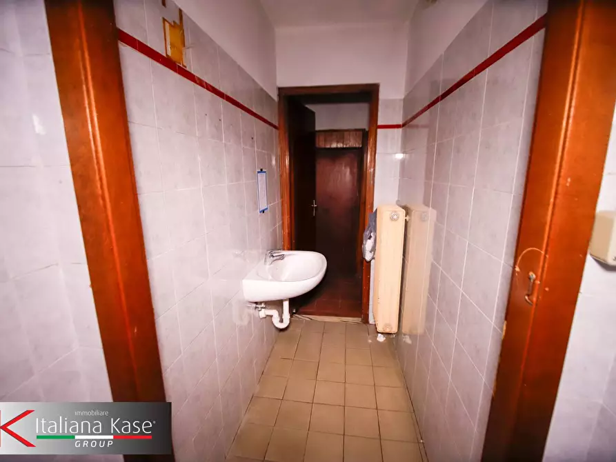 Immagine 10 di Locale commerciale in vendita  in Corso Delio Verna a Verolengo