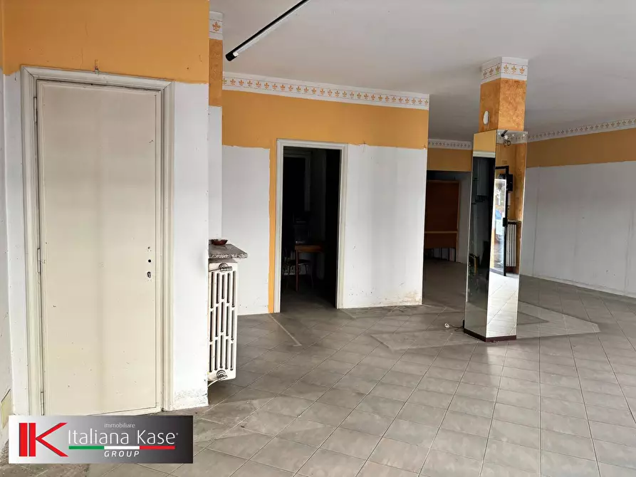 Immagine 2 di Negozio in affitto  in Corso Delio Verna a Verolengo