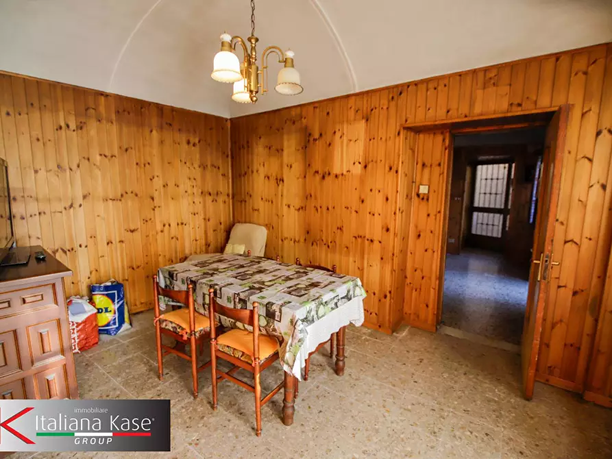 Immagine 11 di Casa semindipendente in vendita  in piazza caduti a Vestignè