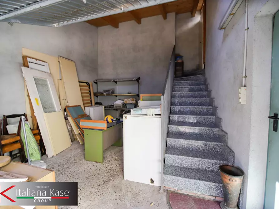 Immagine 19 di Casa semindipendente in vendita  in piazza caduti a Vestignè