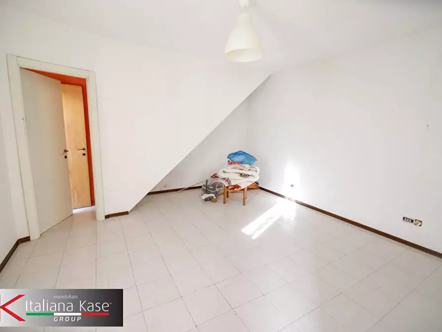 Immagine 22 di Casa semindipendente in vendita  in piazza caduti a Vestignè