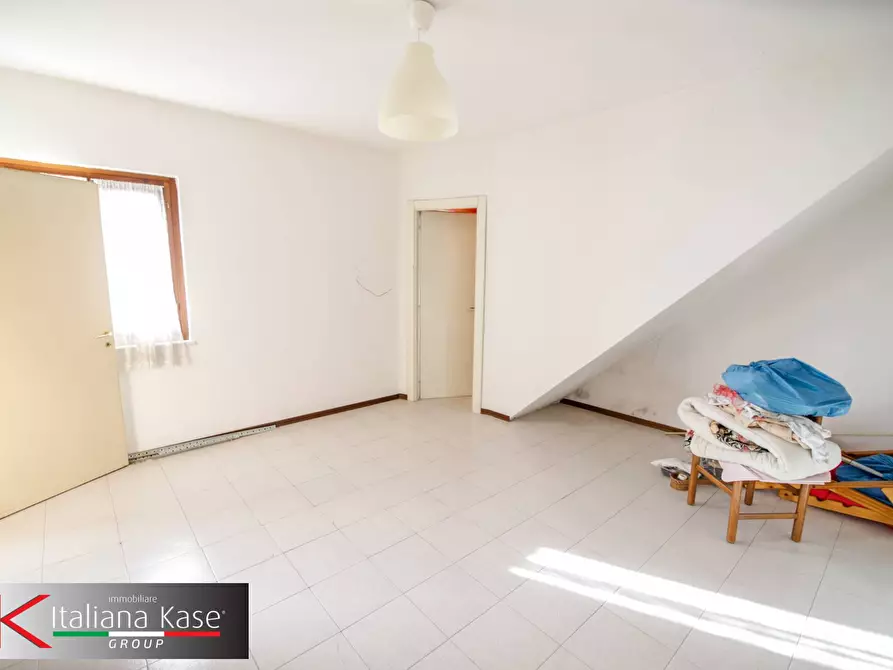 Immagine 23 di Casa semindipendente in vendita  in piazza caduti a Vestignè