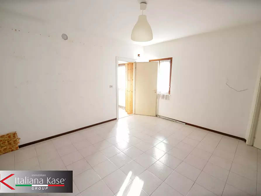 Immagine 24 di Casa semindipendente in vendita  in piazza caduti a Vestignè