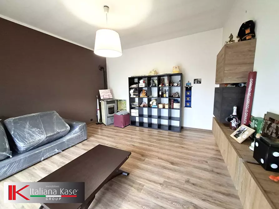 Immagine 30 di Camera in vendita  in via colombo a Castiglione Torinese