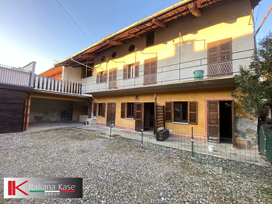 Immagine 2 di Casa semindipendente in vendita  in via fiume a Romano Canavese