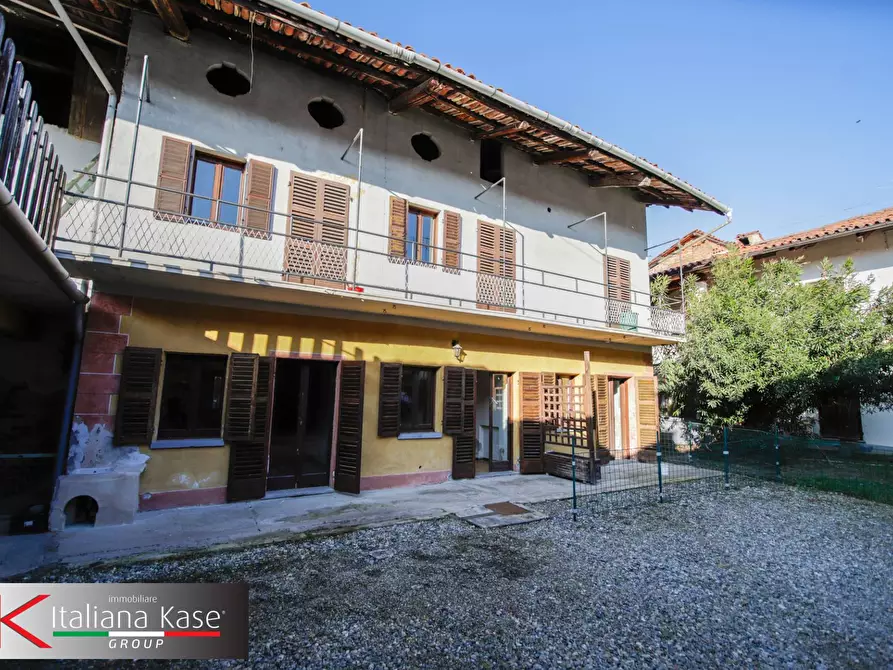Immagine 3 di Casa semindipendente in vendita  in via fiume a Romano Canavese