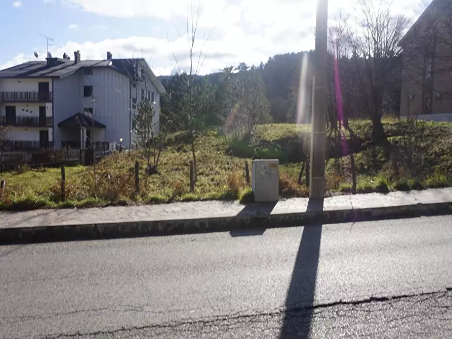 Immagine 11 di Terreno residenziale in vendita  a Spezzano Della Sila
