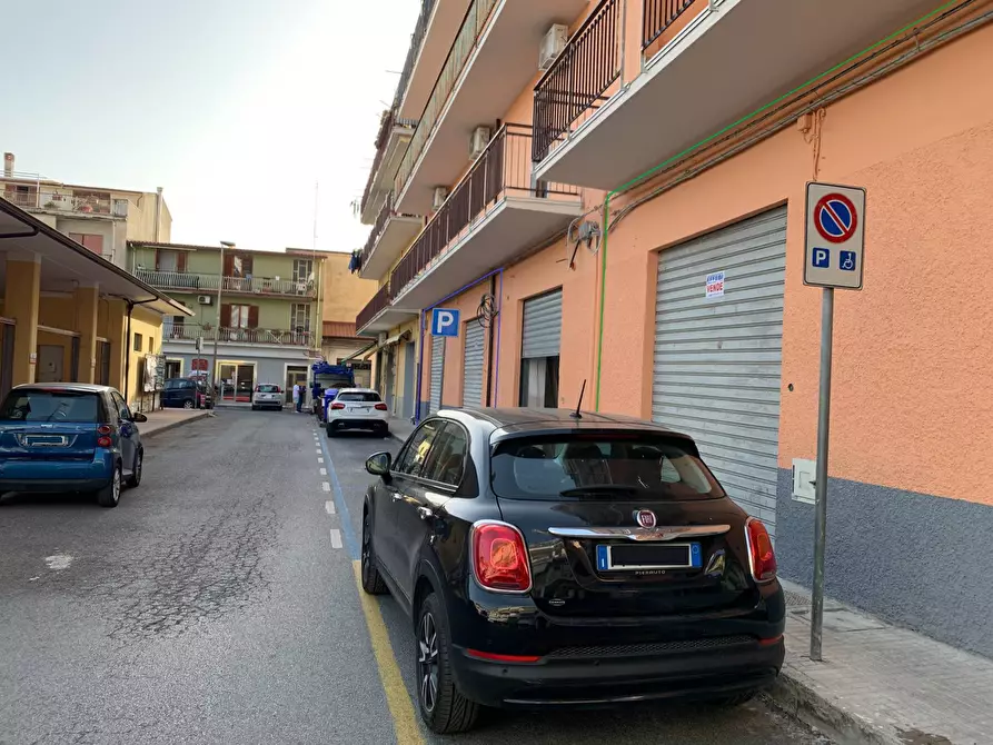 Immagine 2 di Locale commerciale in vendita  in via Mercato Nuovo,81 a Amantea