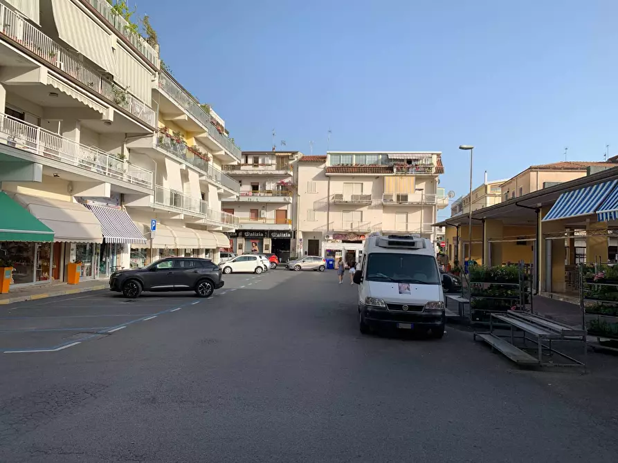 Immagine 9 di Locale commerciale in vendita  in via Mercato Nuovo,81 a Amantea