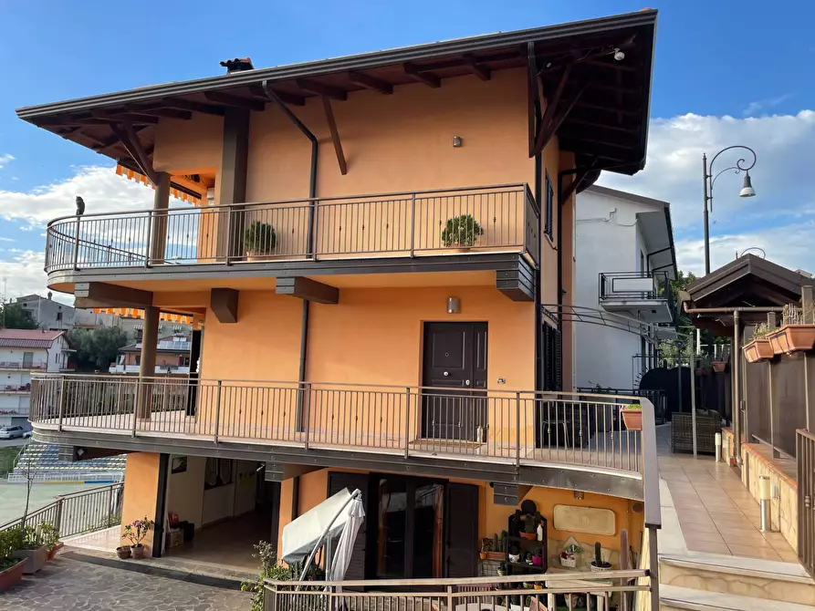 Immagine 1 di Villa in vendita  in via Roma a Celico