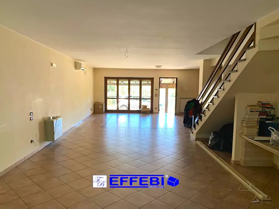 Immagine 5 di Casa bifamiliare in vendita  in via Raffaello Sanzio a Rende