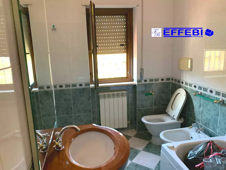 Immagine 13 di Casa bifamiliare in vendita  in via Raffaello Sanzio a Rende