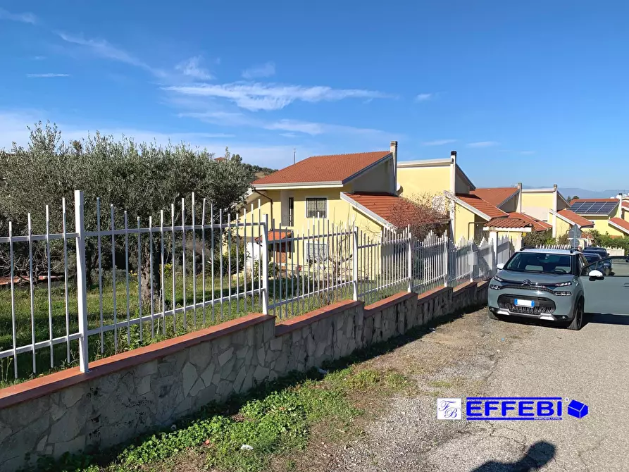 Immagine 18 di Casa bifamiliare in vendita  in via Raffaello Sanzio a Rende
