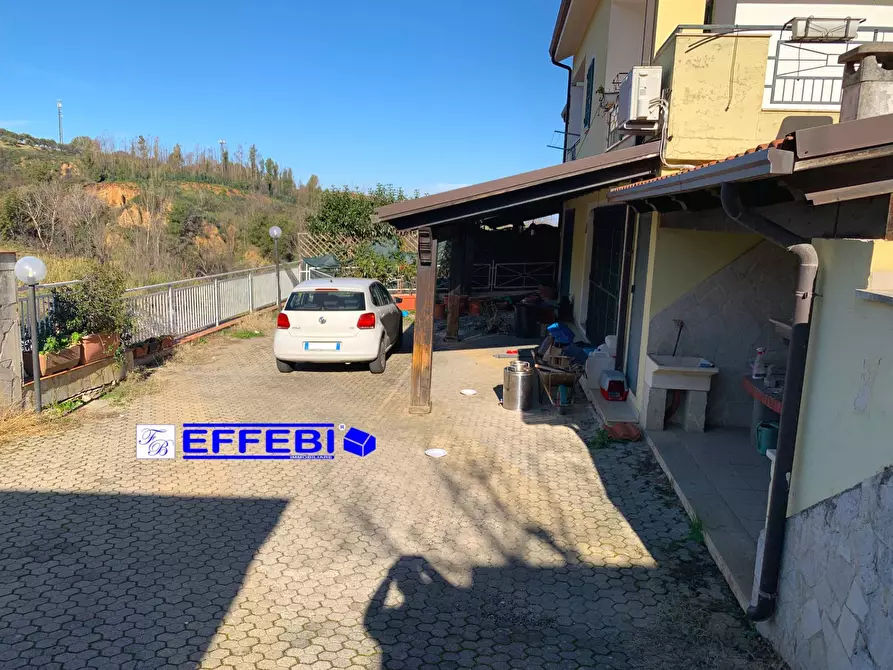 Immagine 21 di Casa bifamiliare in vendita  in via Raffaello Sanzio a Rende